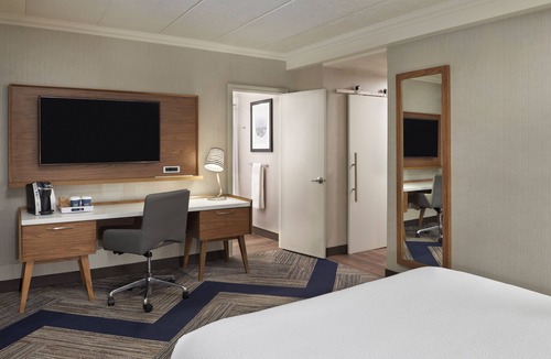 Windsor Hotel | Downtown Windsor Stay | Comfort & Convenience