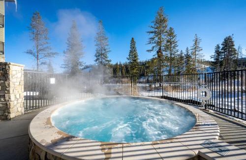 Winter Park House | Downtown WP Condo 1202 I Hot Tub I AC I Great Views I Activity Program