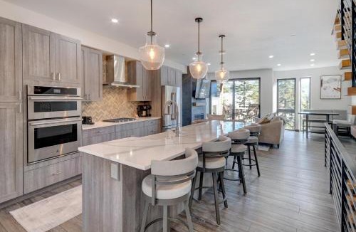 Winter Park House | Downtown WP River Front Villa 236 I Private Hot Tub I Great Views I Activity Program