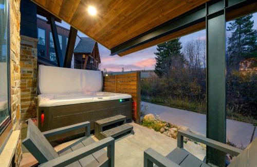 Winter Park House | Downtown WP River Front Villa 244 I Private Hot Tub I Great Views I Activity Program