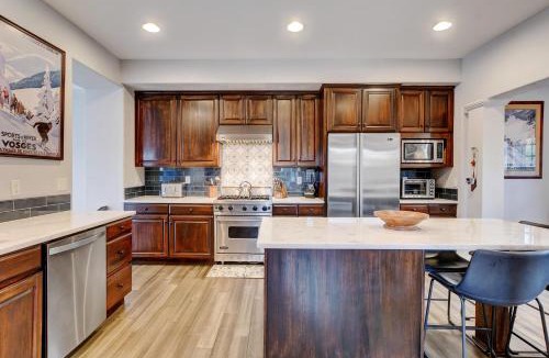 Winter Park House | Downtown WP Villa 307 I Private Hot Tub I Views I Activity Program