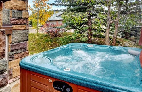 Winter Park House | Downtown WP Villa 307 I Private Hot Tub I Views I Activity Program