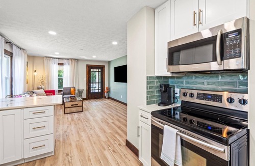 Centerville House | Downtown Zen - Central Location in Centerville, OH