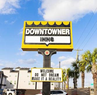 Midtown Hotel | Downtowner Inns - Houston Downtown & Convention Center
