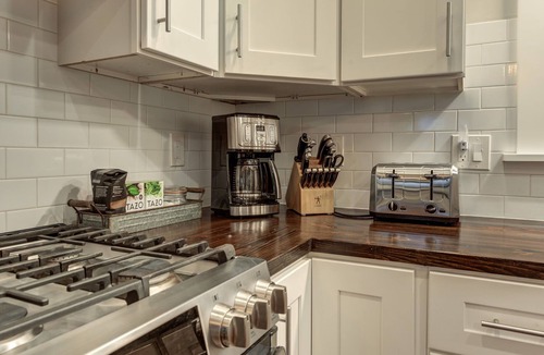 Snohomish House | Dowtown Snohomish - River Views - Walk to Town