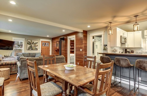 Snohomish House | Dowtown Snohomish - River Views - Walk to Town