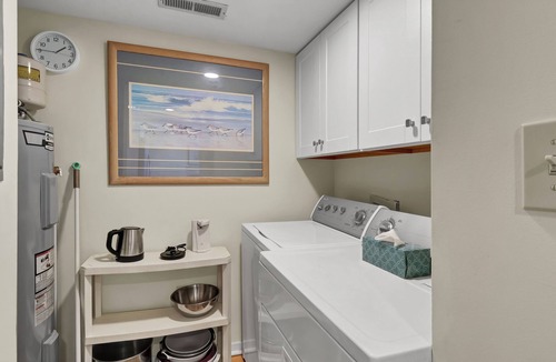 Shell Island Condo | DR 2204–Lovely oceanfront condo featuring easy beach access, pool and tennis