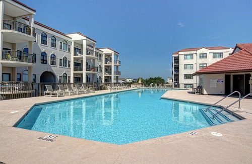 Shell Island Condo | DR 2304 – Oceanfront Wrighstville condo