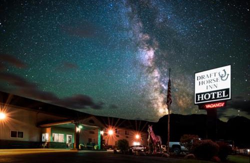 Arcadia Hotel | Draft Horse Inn and Suites