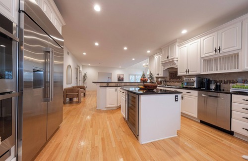 Canonsburg House | Draft Weekend Dream Home — Sleeps 8–10
