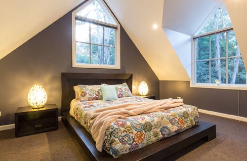 Red Hill Apartment | Dragon Fly on the Hill