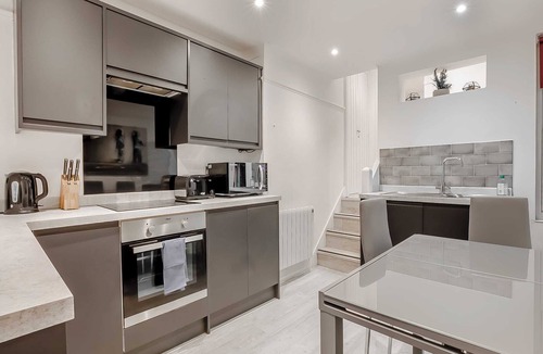 Royal Tunbridge Wells Cottage | Dragon Pad - UK46422