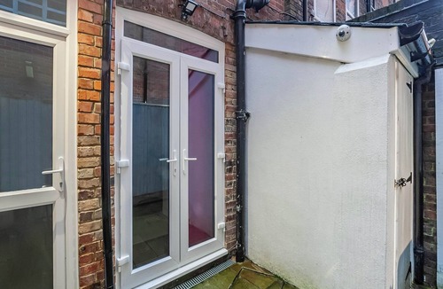 Royal Tunbridge Wells Cottage | Dragon Pad - UK46422