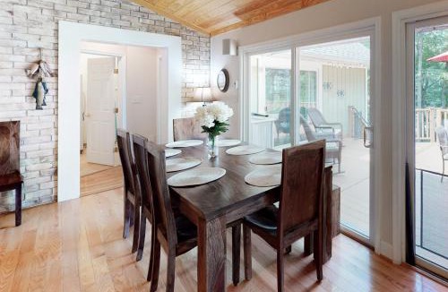 Mineral House | Dragonfly Cove