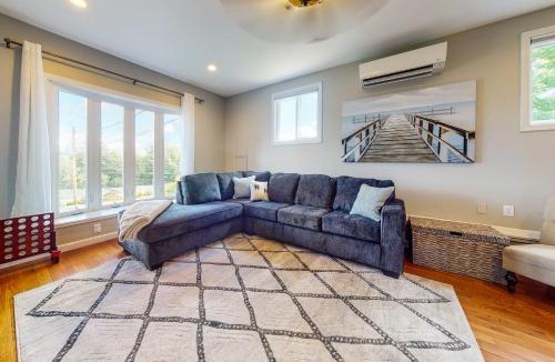 Gilford House | Dragonfly Hill