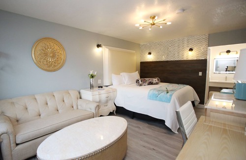 Hastings Hotel | Dragonfly Inn and Suites