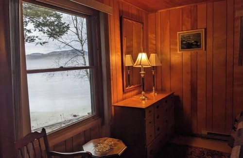 Owls Head House | Dragonfly -Lakefront Cottage