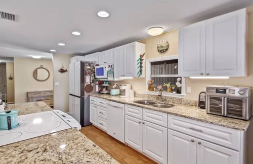 Crawfordville House | Dragonfly on the Canal