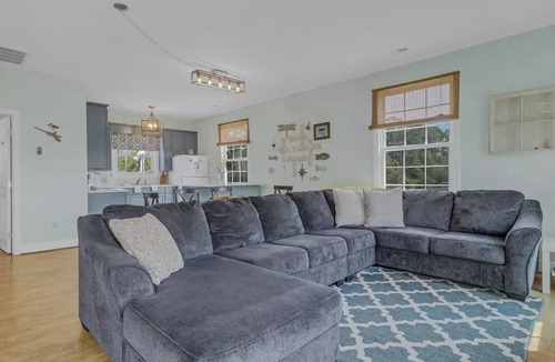 Windmill Point House | Dragonfly Point Crab Shack