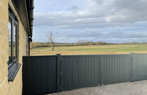 East Cowton Cottage | Dragonstone Lodge