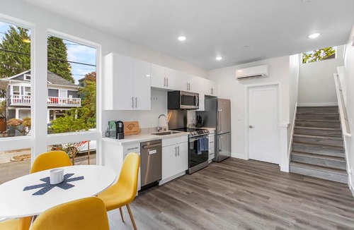 Capitol Hill House | Dragonstone Sweet Suite