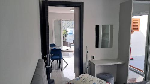 Ubli Apartment | Dragovoda bay