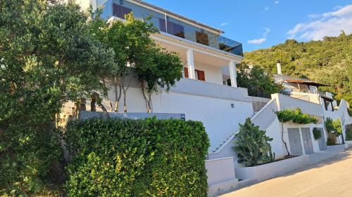 Ubli Apartment | Dragovoda bay