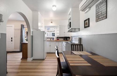 Old Bend House | Drake Cottage 311