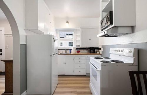 Old Bend House | Drake Cottage 311