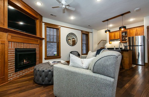 Dubuque Apartment | Drake House: The Loft (Private Hot Tub)