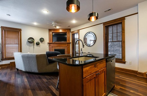 Dubuque Apartment | Drake House: The Loft (Private Hot Tub)