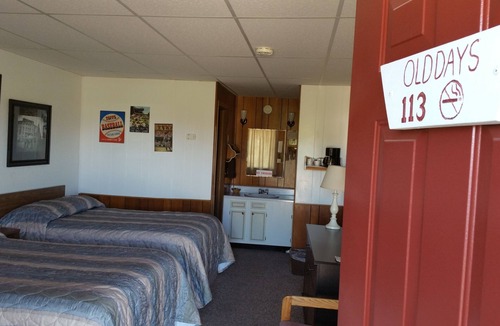 Blackduck Hotel | Drake Motel