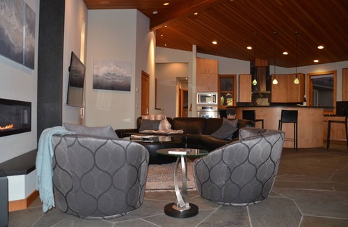 Sereno del Mar House | Dramatic Pacific Ocean Views From Every Window! See 7 Night Specials