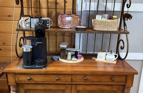 Franklin House | Dramatic Remodeled Log home with everything!