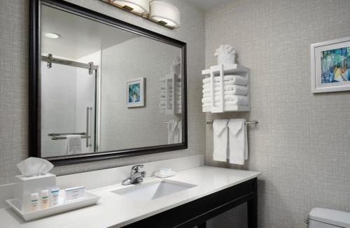 Clinton Hotel | Dream 2 Suites