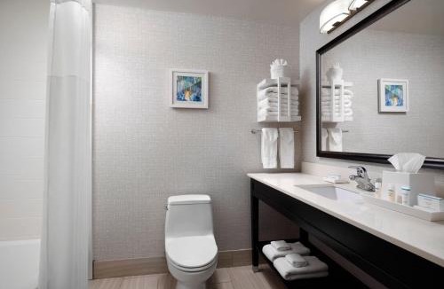 Clinton Hotel | Dream 2 Suites