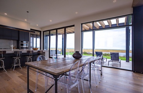 Anglo Rustico House | Dream 5 Bedroom Beachfront Vacation Home With Amazing Sunrise Views
