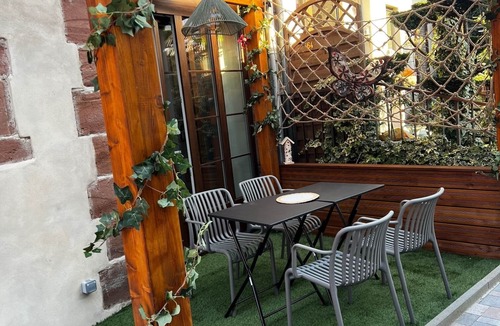 Lichtenberg House | Dream barn with hanging bed