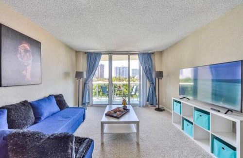 Sunny Isles Beach Apartment | Dream Beach Room Free Parking - 02227