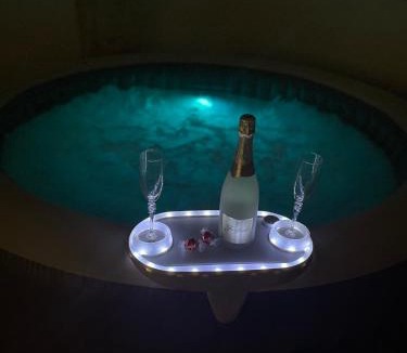 En Corts Apartment | Dream Big with jacuzzi and terrace in Ruzafa