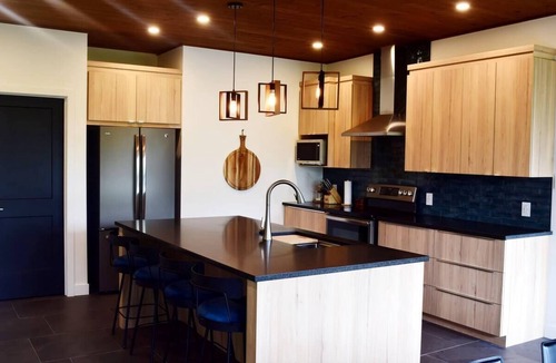 Saint Donat Ski Chalet | Dream telecommuting: spectacular chalet, sauna and autumn colors