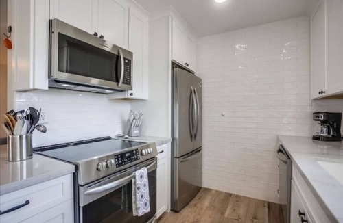 Del Mar Condo | Dream Condo steps to the beach