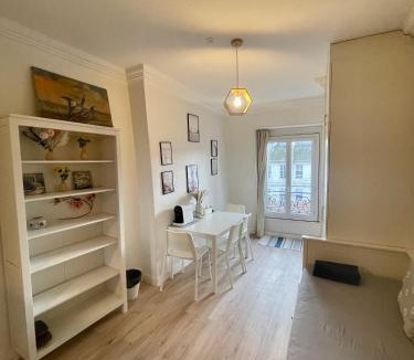 Quartier de l'Ecole-Militaire Apartment | Dream Dwell Paris-Charming Studio superb location in 7th district Paris