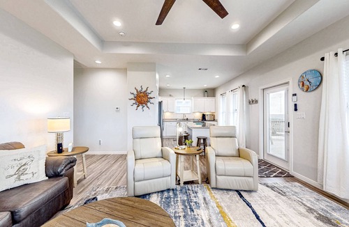 Gilchrist House | Dream | Gulf Views | Large Deck | Sleeps 7