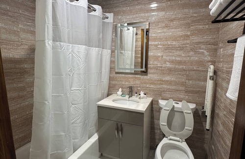 South Side Hotel | Dream Hotel Bronx