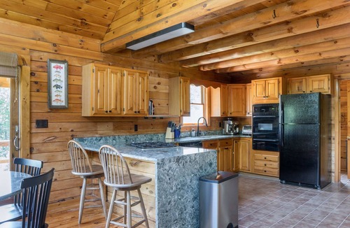 Roscoe Cabin | Dream House with Foosball and Fire Pit