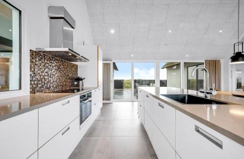 Kryle House | Dream House With Pool, Whirlpool And Activity Room