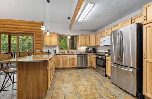 Friendship House | Dream Lake House
