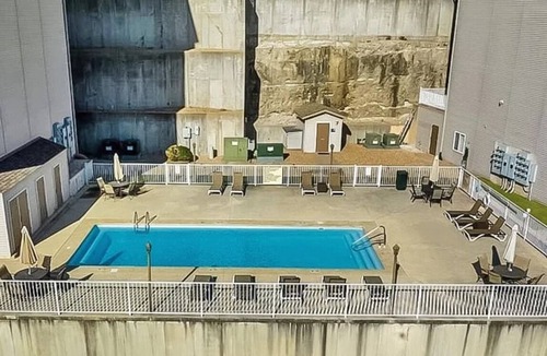 Camdenton Condo | Dream Lakefront Escape in Camdenton