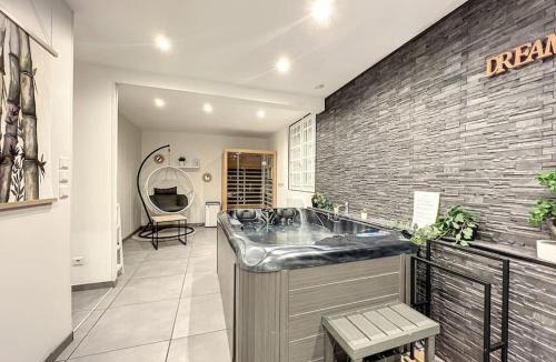 Downtown Apartment | Dream Loft jacuzzi - sauna